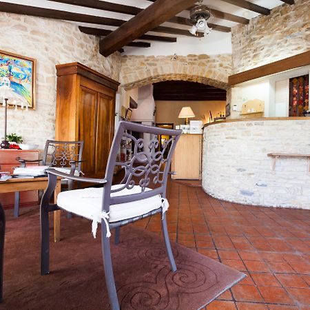 Logis Auberge De Тавель Экстерьер фото